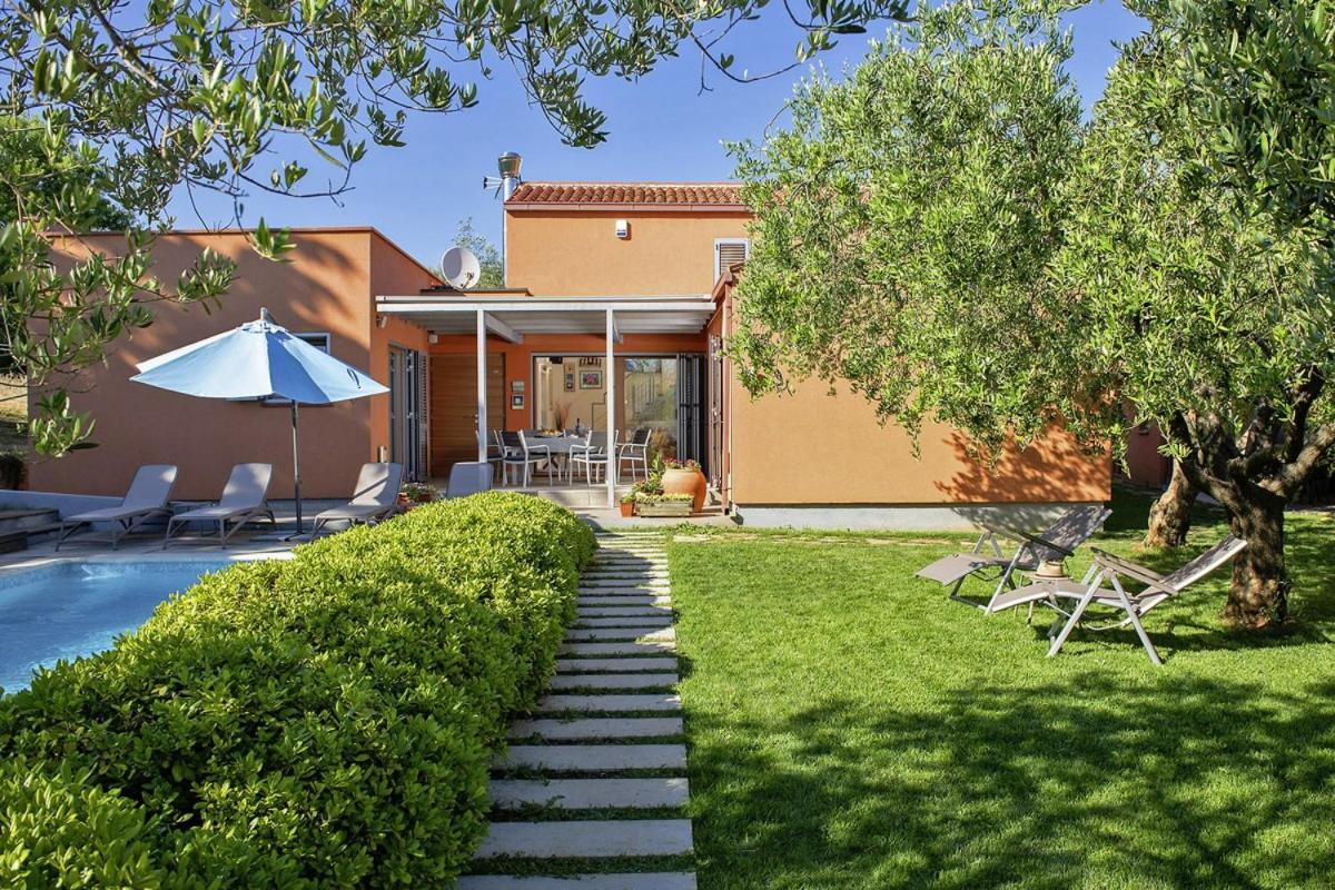 Villa Emili In Medulin - Haus Fuer 4-5 Personen Eksteriør billede